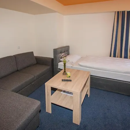 Tauras Center Отель 3*