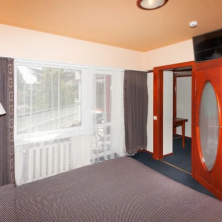 Hotel Tauras Center 3*