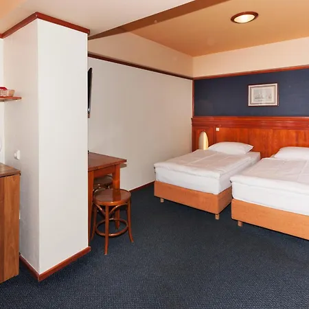 Hotel Tauras Center