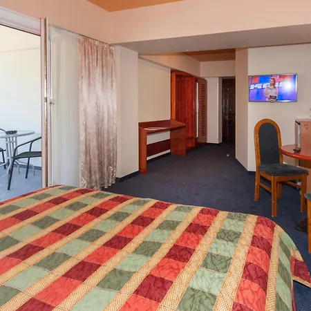 Tauras Center Hotel 3*