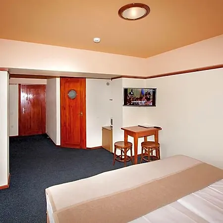 Tauras Center Hotel 3*