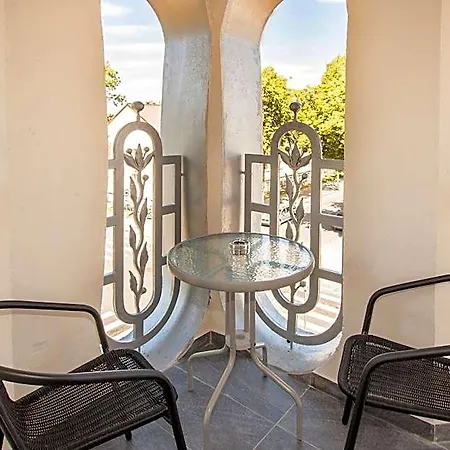 Hotel Tauras Center 3*