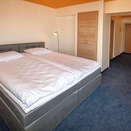 Hotel Tauras Center 3*
