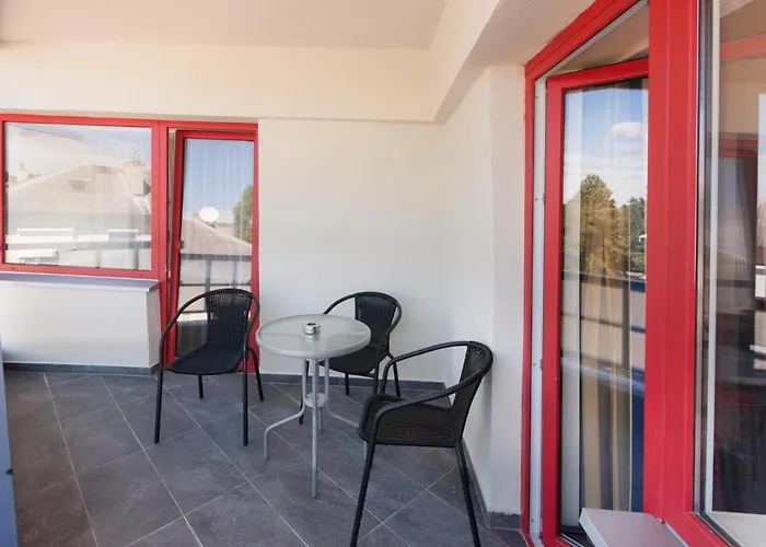 Tauras Center Готель