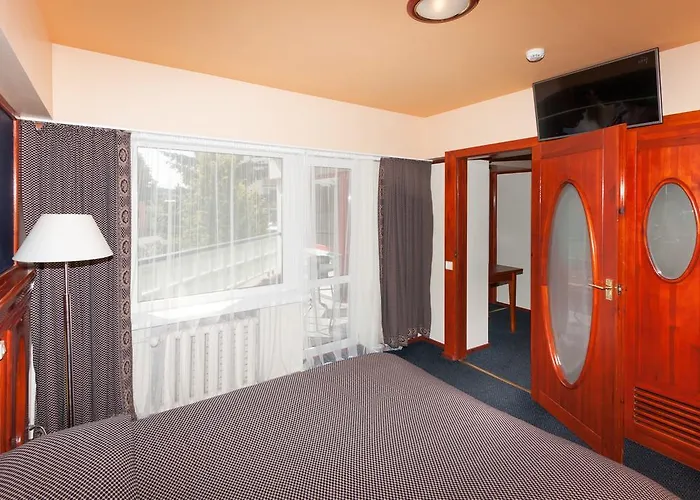 Hotel Tauras Center 3*